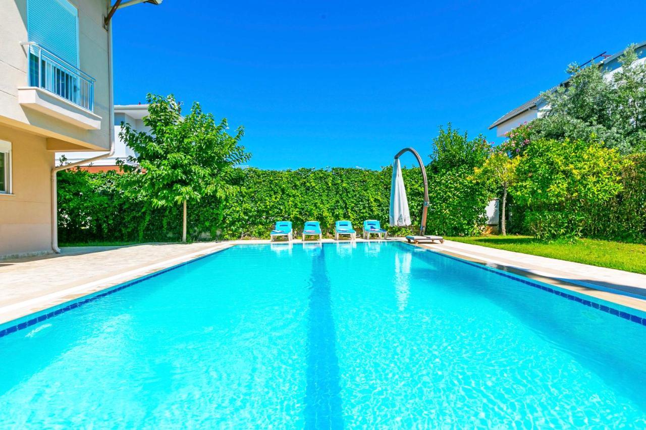 Paradise Town Villa Alison 베렉 외부 사진